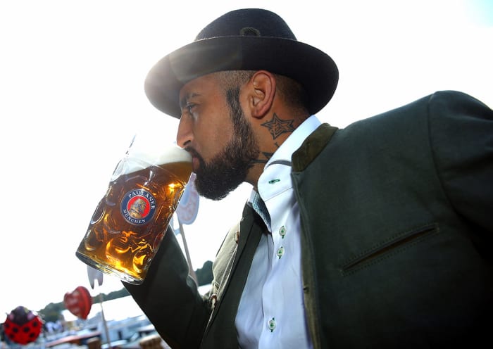 Arturo-Vidal-Oktoberfest-490649234.jpg